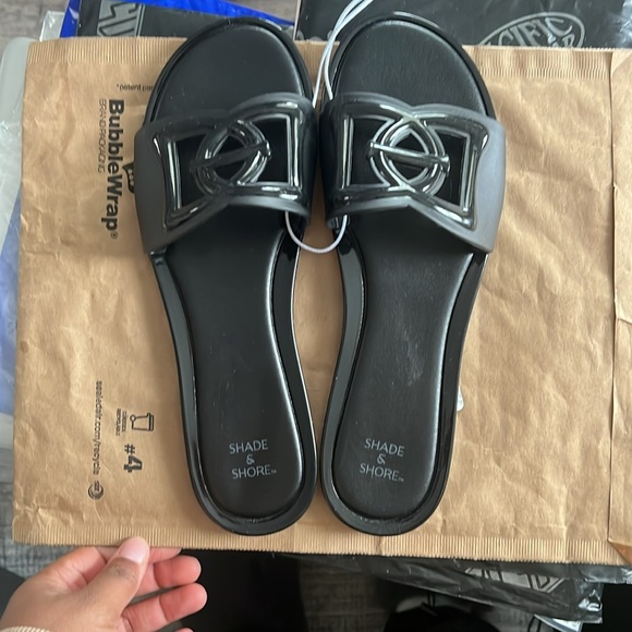 Shade & Shore Black Slide Sandals - Picture 2 of 4
